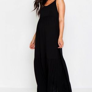 Boohoo Plus/Maternity Tiered Maxi Dress